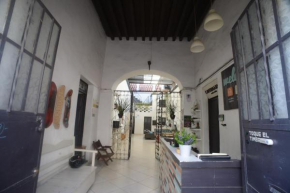  El Petate Hostel  Сантьяго-Де-Керетаро
